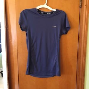 NWOT Nike Running top